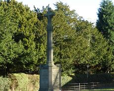 P1070046 Lapworth War Memorial today